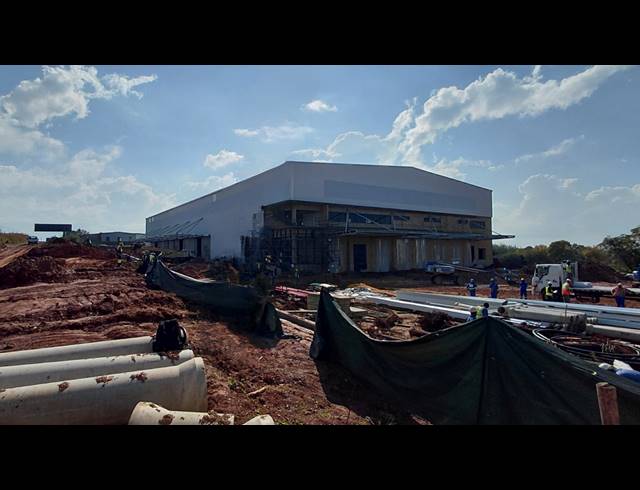 6,702M² WAREHOUSE TO LET IN BREDELL